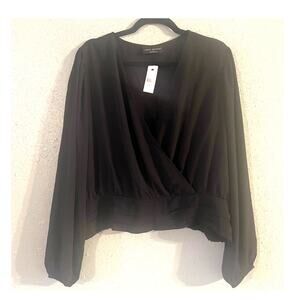 Lane Bryant womens black cropped v neck blouse long puffy sleeves pleated waist